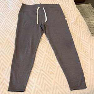 Vuori Everyday Legging - Women’s M, Chia Heather (limited edition color)